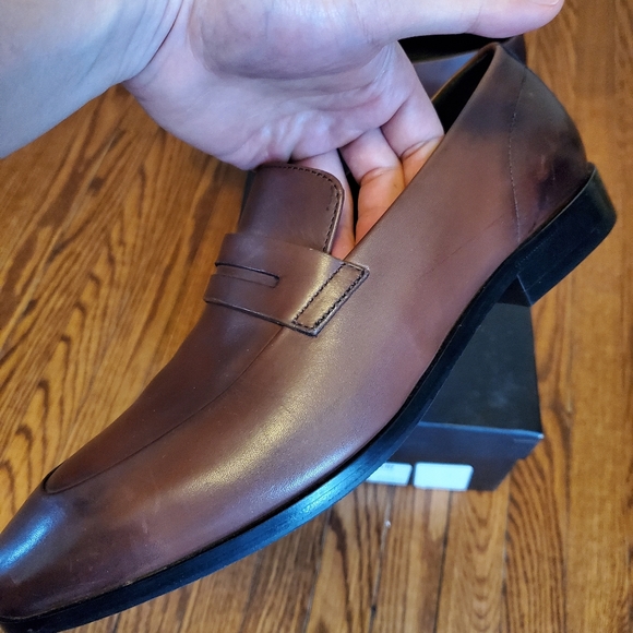 NEW Hugo Boss Kensington Loafer size 6 but fit like a size 9.  Brand New - Picture 2 of 9